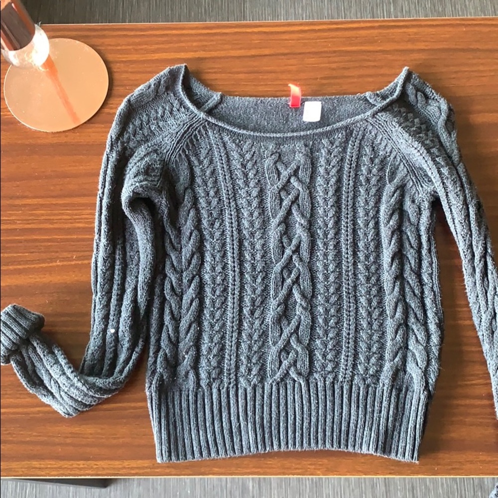 Scoop Neck Grey H&M Women’s Sweater